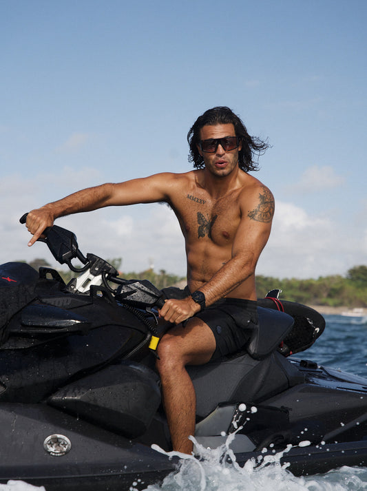 KINGFISHER Matte Black / Smoke Polarised